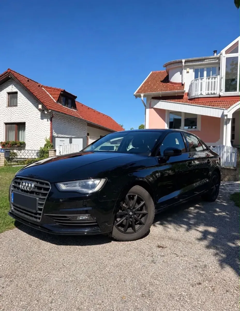Audi A3 2015 photo 2