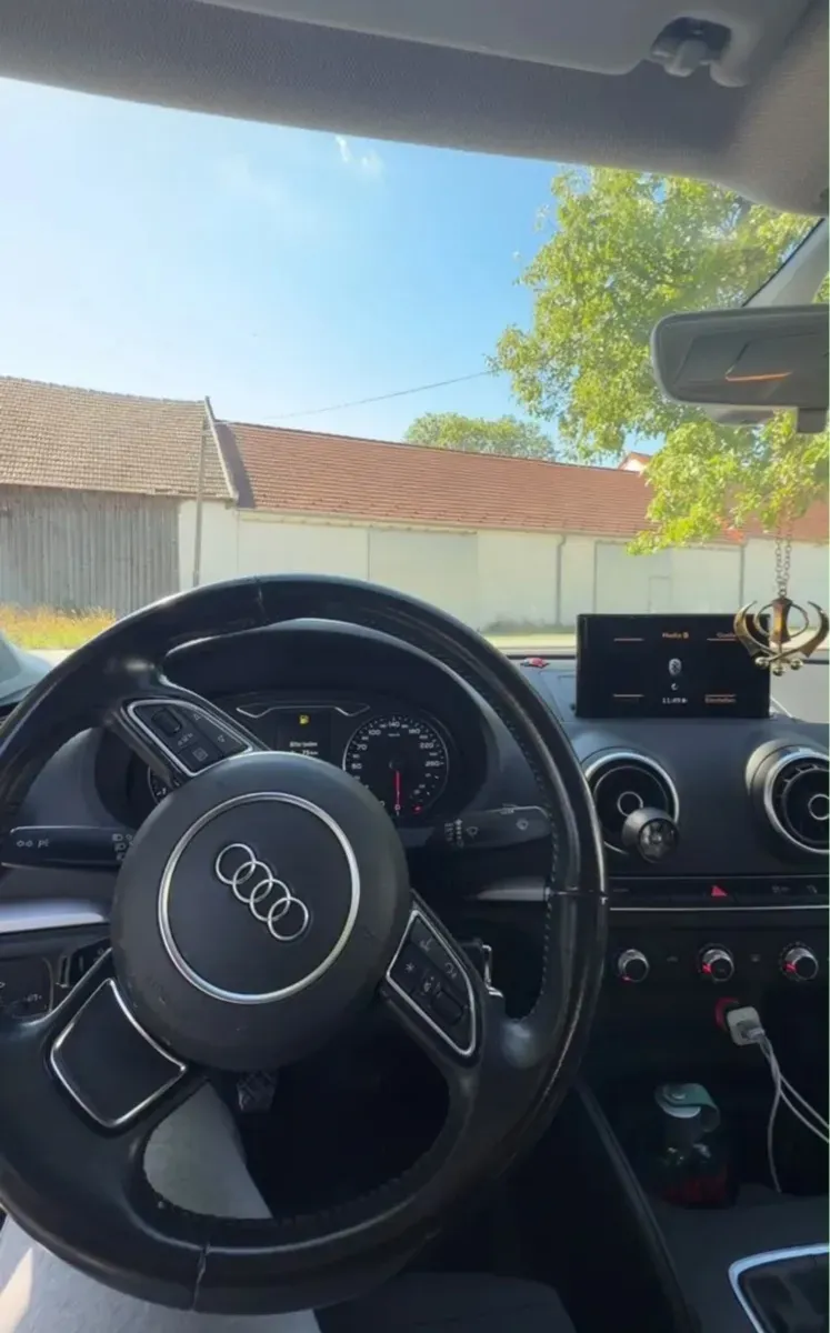 Audi A3 2015 photo 3