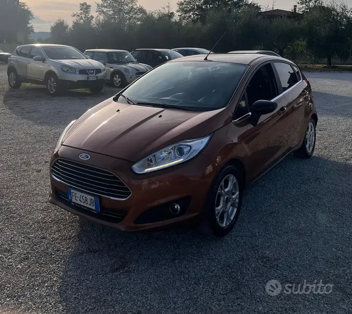 Ford Fiesta 2016 photo 2