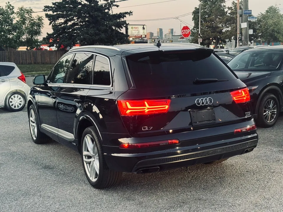 Audi Q7 2017 photo 3