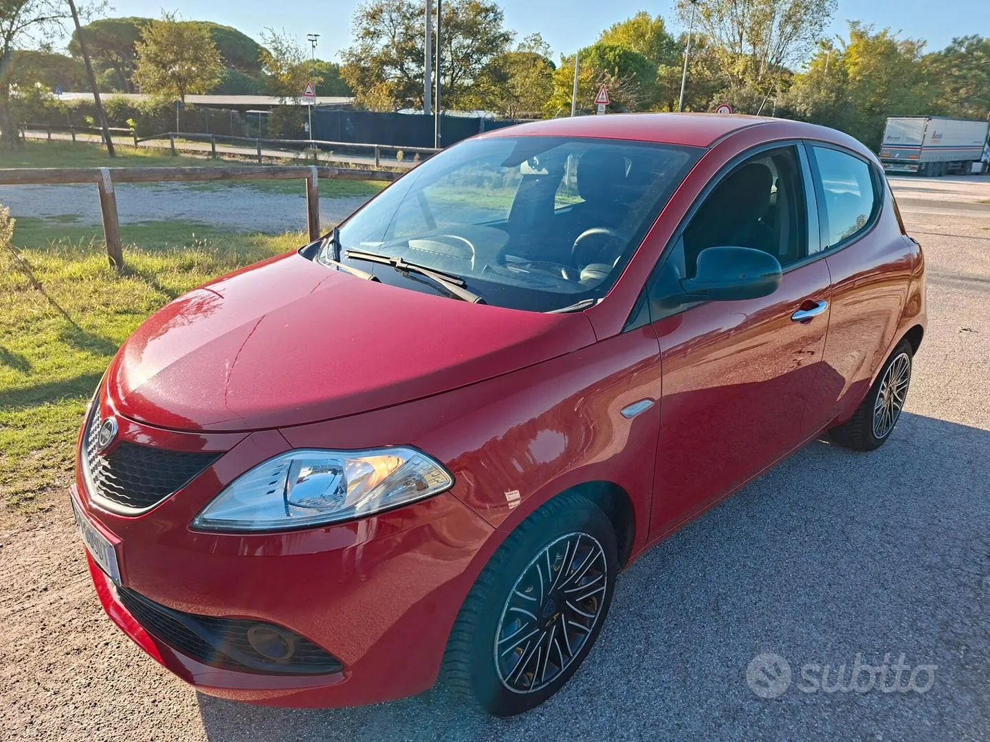 Lancia Ypsilon