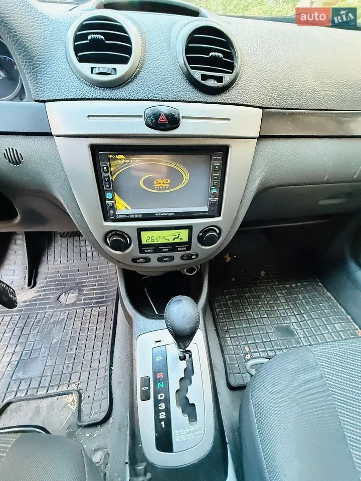 Chevrolet Lacetti 2004 photo 3