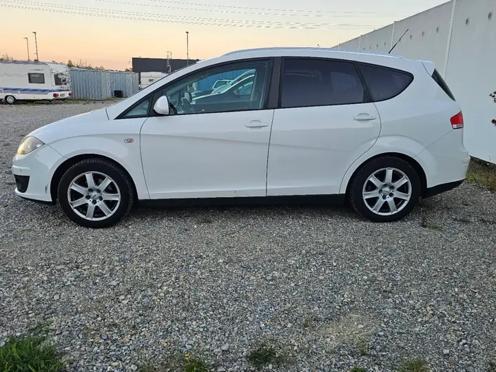 Seat Altea Xl 2010 photo 2