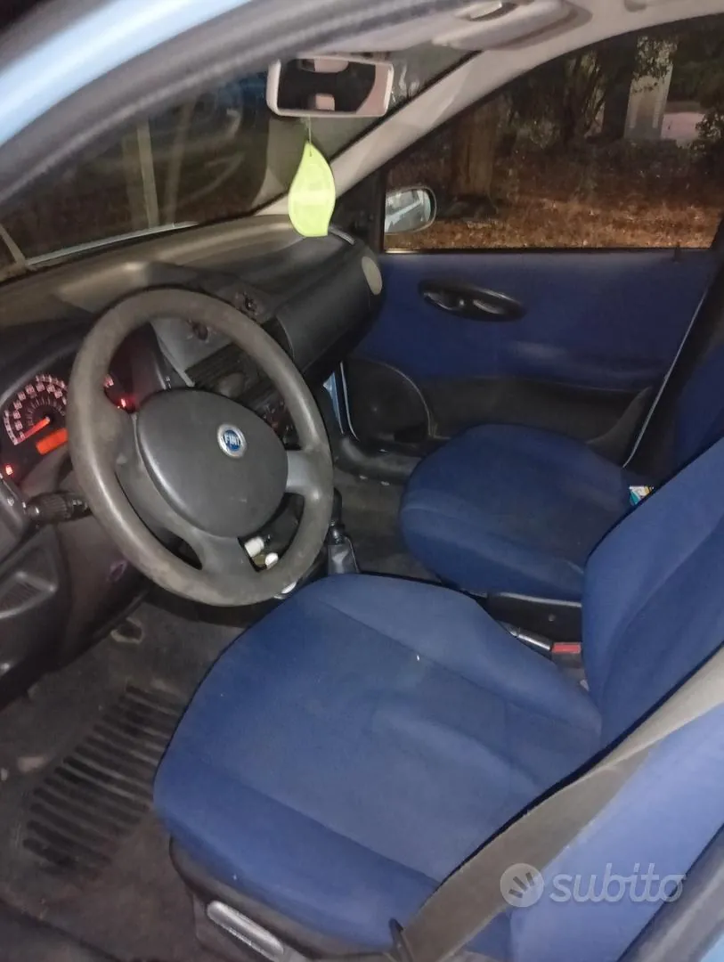 Fiat Punto 2004 photo 4