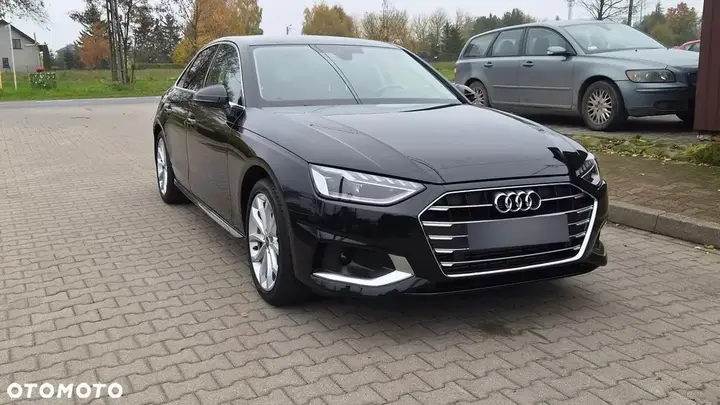 Audi A4 2023 photo 3