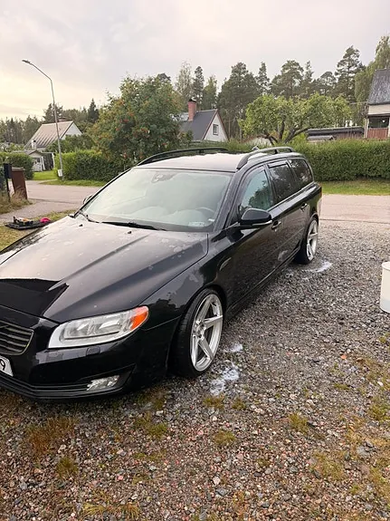 Volvo V70 2014 photo 2
