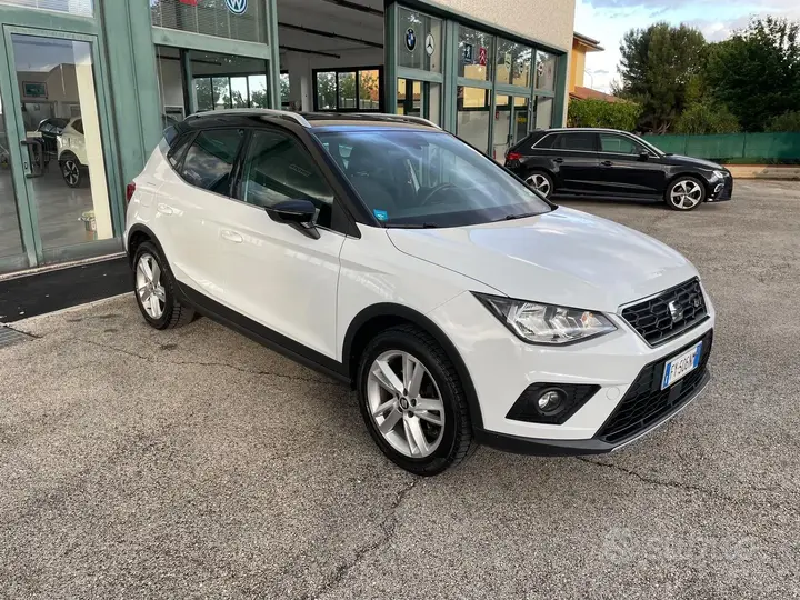 Seat Arona 2019 photo 3