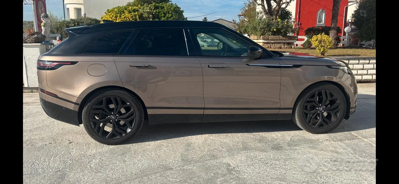 Land Rover Range Rover Velar 2017 photo 3