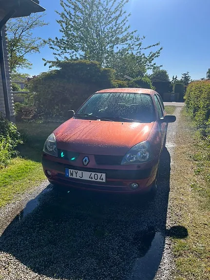 Renault Clio 2005 photo 2