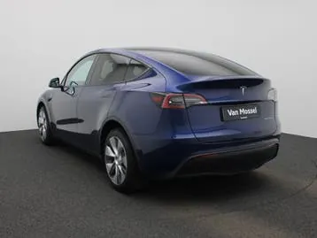 Tesla Model Y 2023 photo 3
