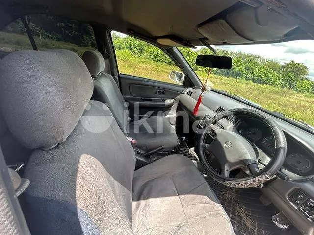 Nissan Sunny 1994 photo 3