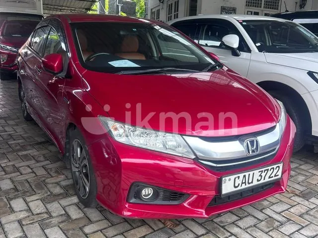 Honda Grace 2016 photo 2