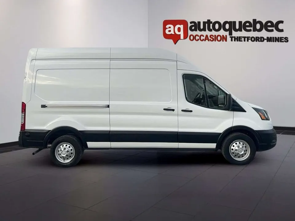 Ford Transit 2025 photo 4