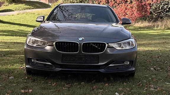BMW 318D 2014 photo 2