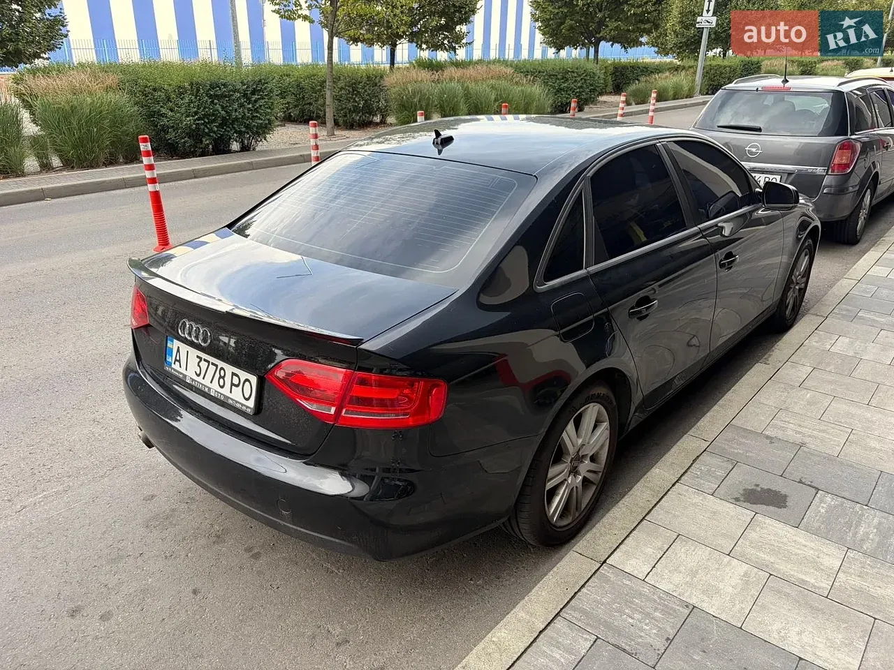 Audi A4 2010 photo 5