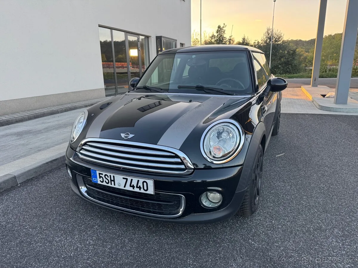 Mini One 2011 photo 3