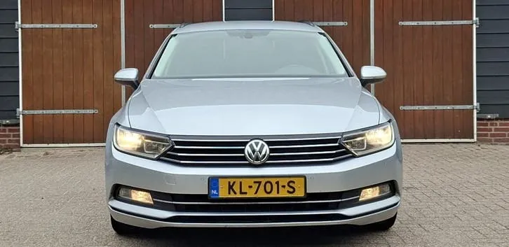 Volkswagen Passat 2015 photo 2