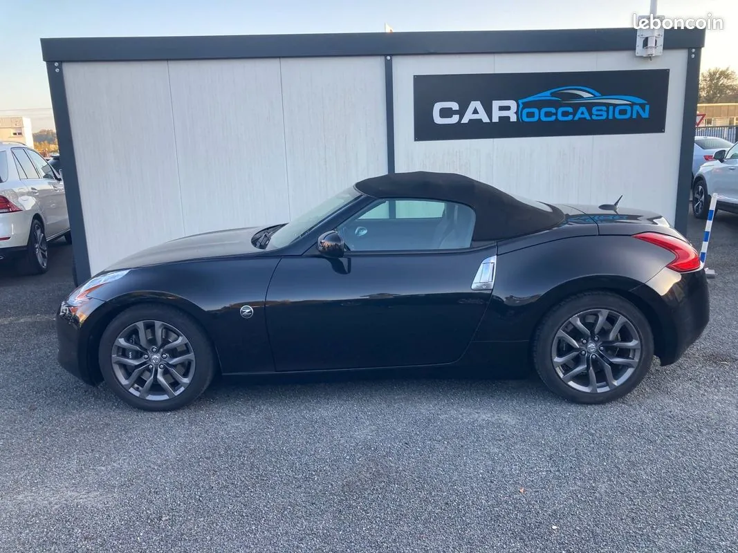 Nissan 370Z 2011 photo 2