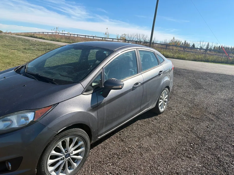 Ford Fiesta 2014 photo 5