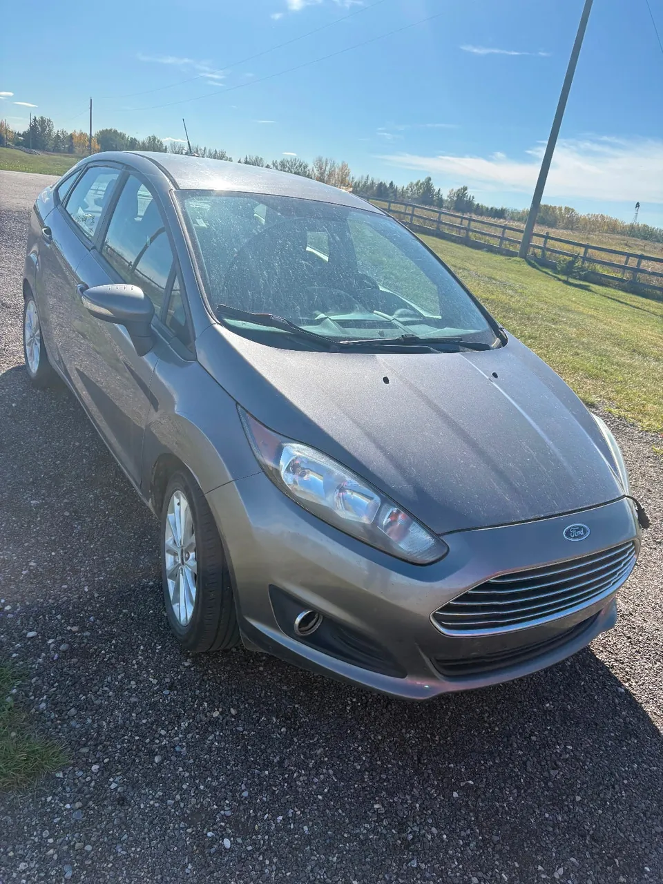 Ford Fiesta 2014 photo 2