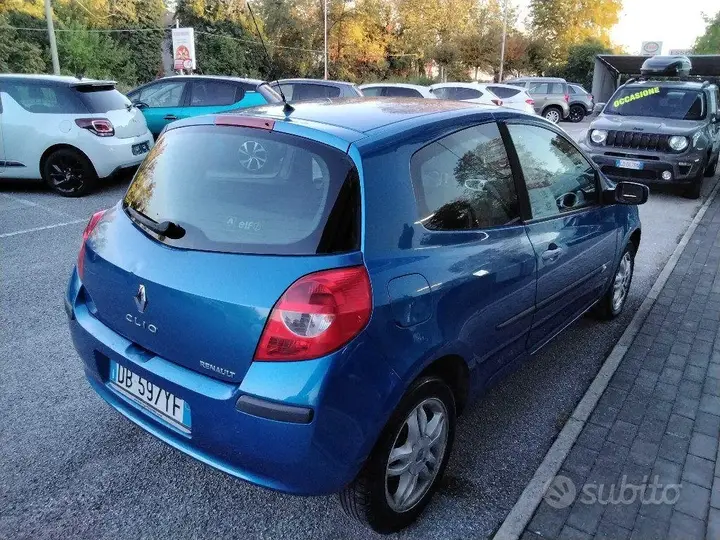 Renault Clio 2006 photo 5