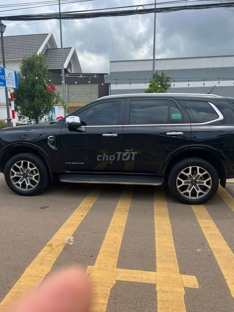 Ford Everest 2022 photo 3