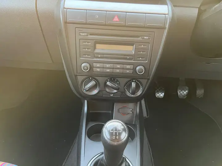 Volkswagen Fox 2008 photo 5