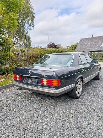 Mercedes-Benz 380 Se 1981 photo 4