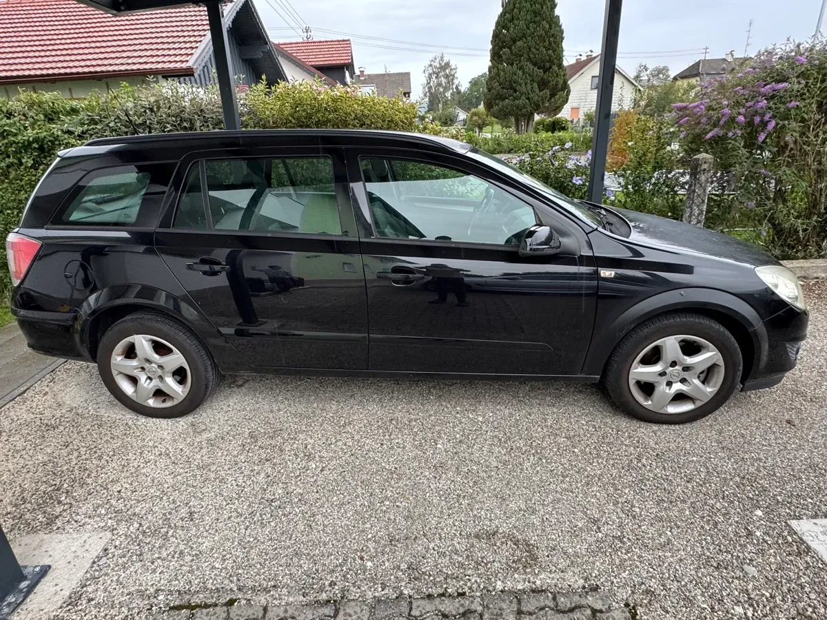 Opel Astra 2008 photo 3