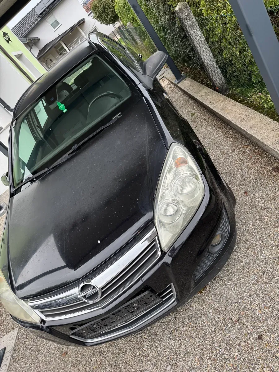 Opel Astra 2008 photo 2