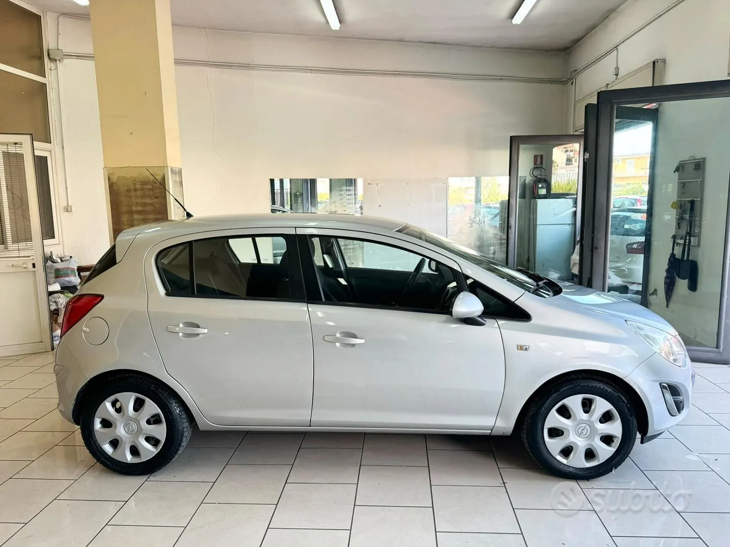 Opel Corsa 2012 photo 3