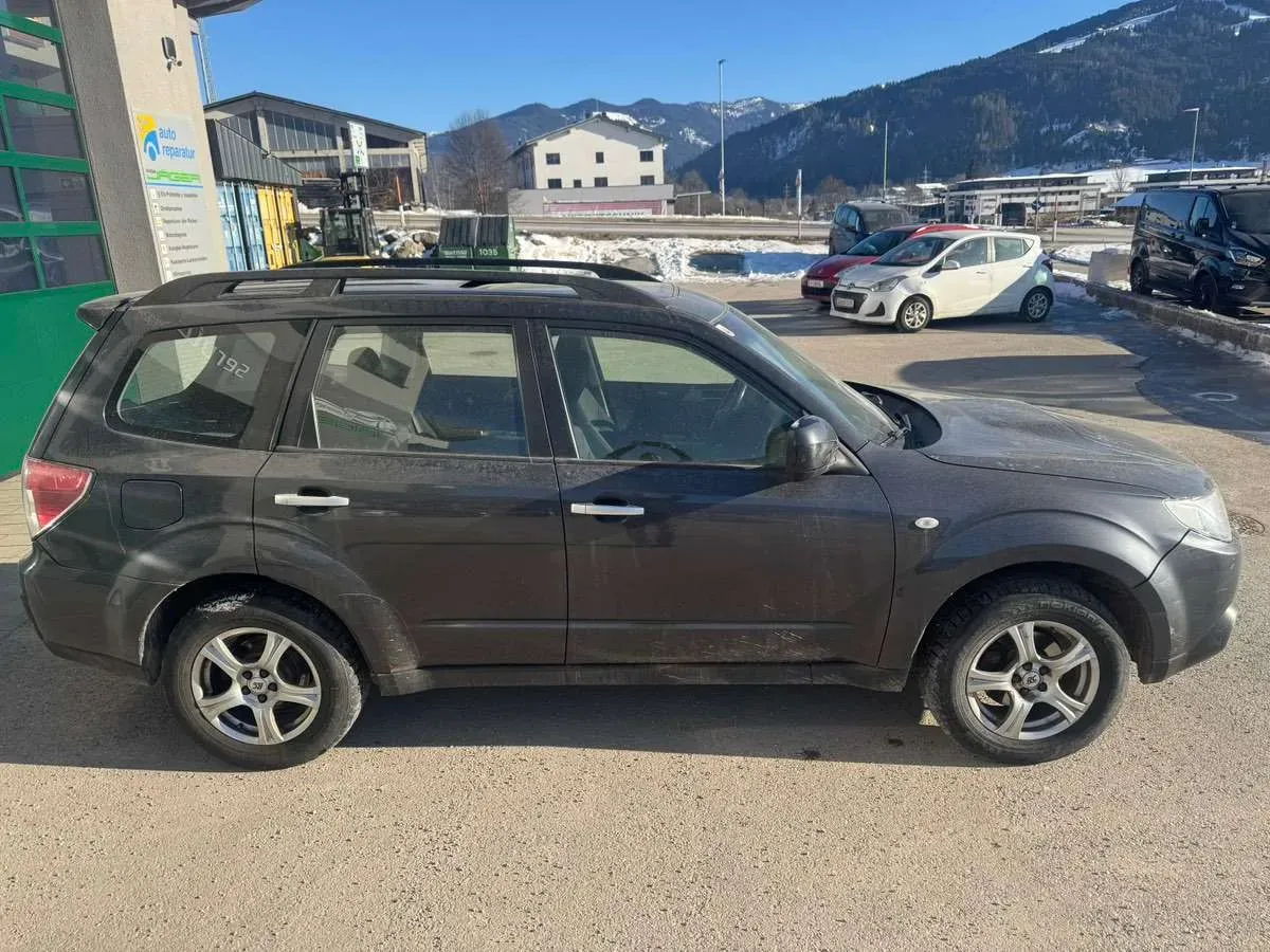 Subaru Forester 2009 photo 3