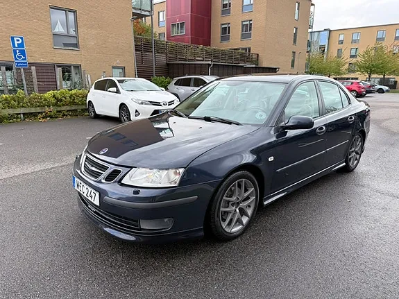 Saab 9-3 2005 photo 2