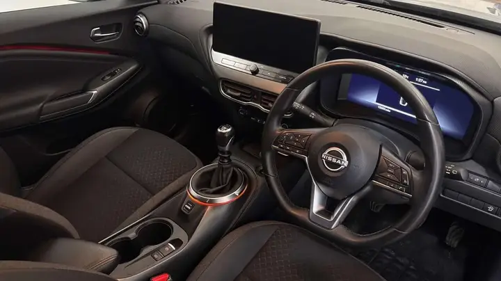 Nissan Juke 2024 photo 2