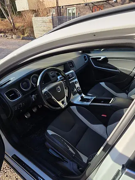Volvo V60 2011 photo 4