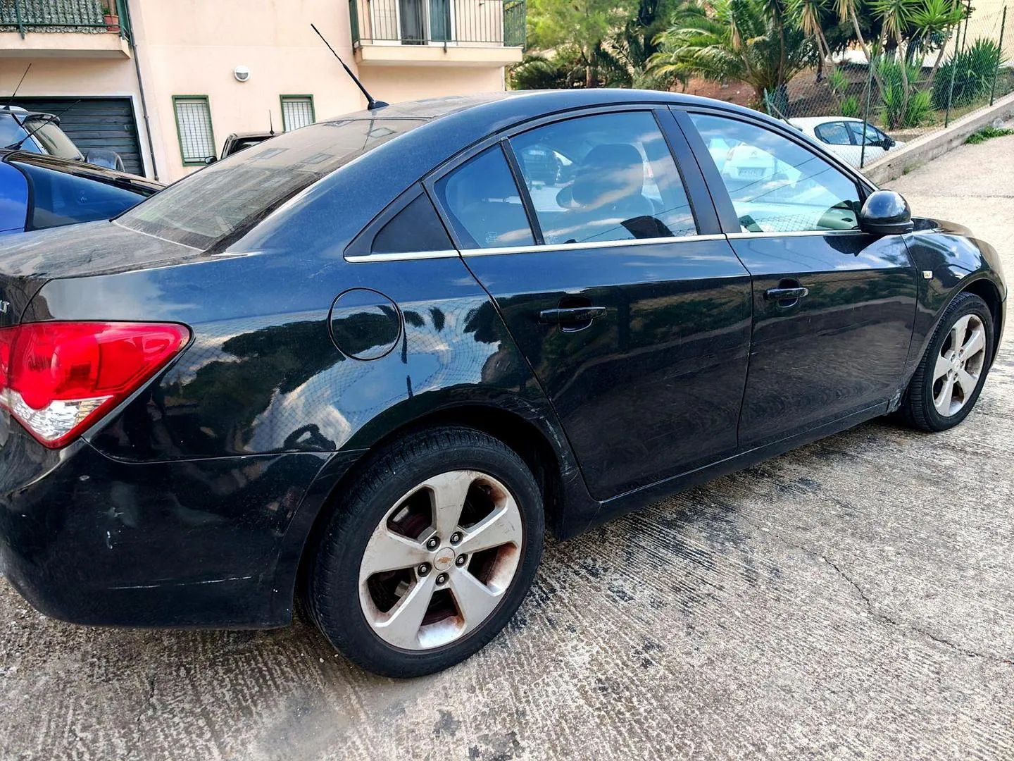 Chevrolet Cruze 2010 photo 2