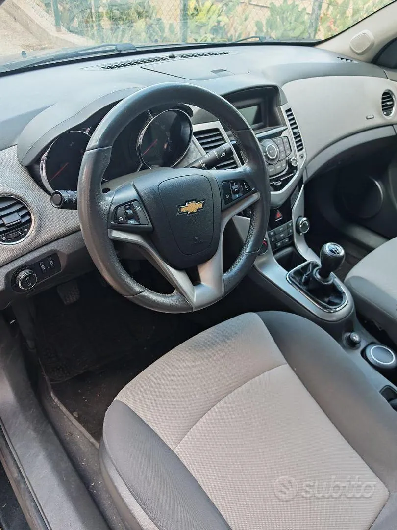 Chevrolet Cruze 2010 photo 4