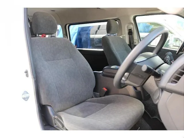 Toyota Hiace Wagon 2023 photo 3