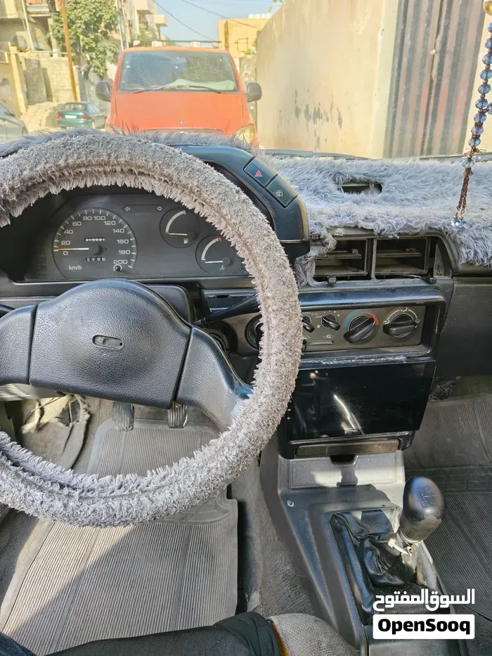Mitsubishi Lancer 1993 photo 3