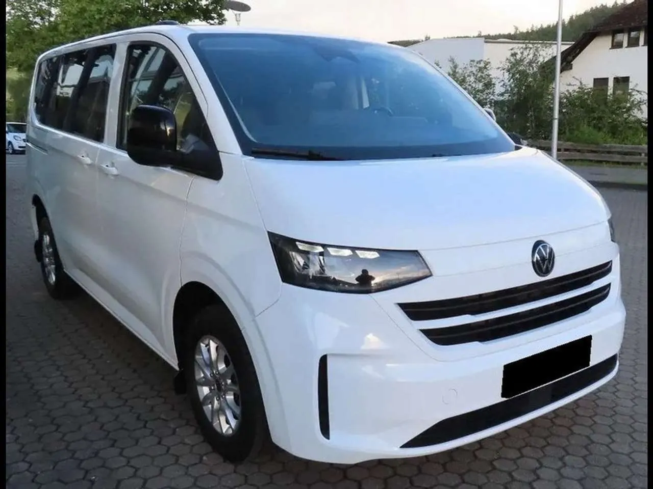 Volkswagen T7 Caravelle 2025 photo 2