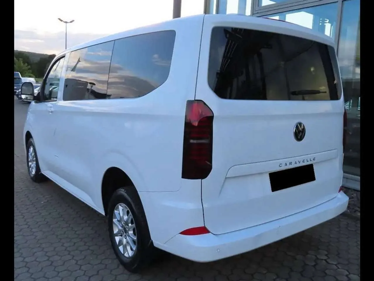 Volkswagen T7 Caravelle 2025 photo 5