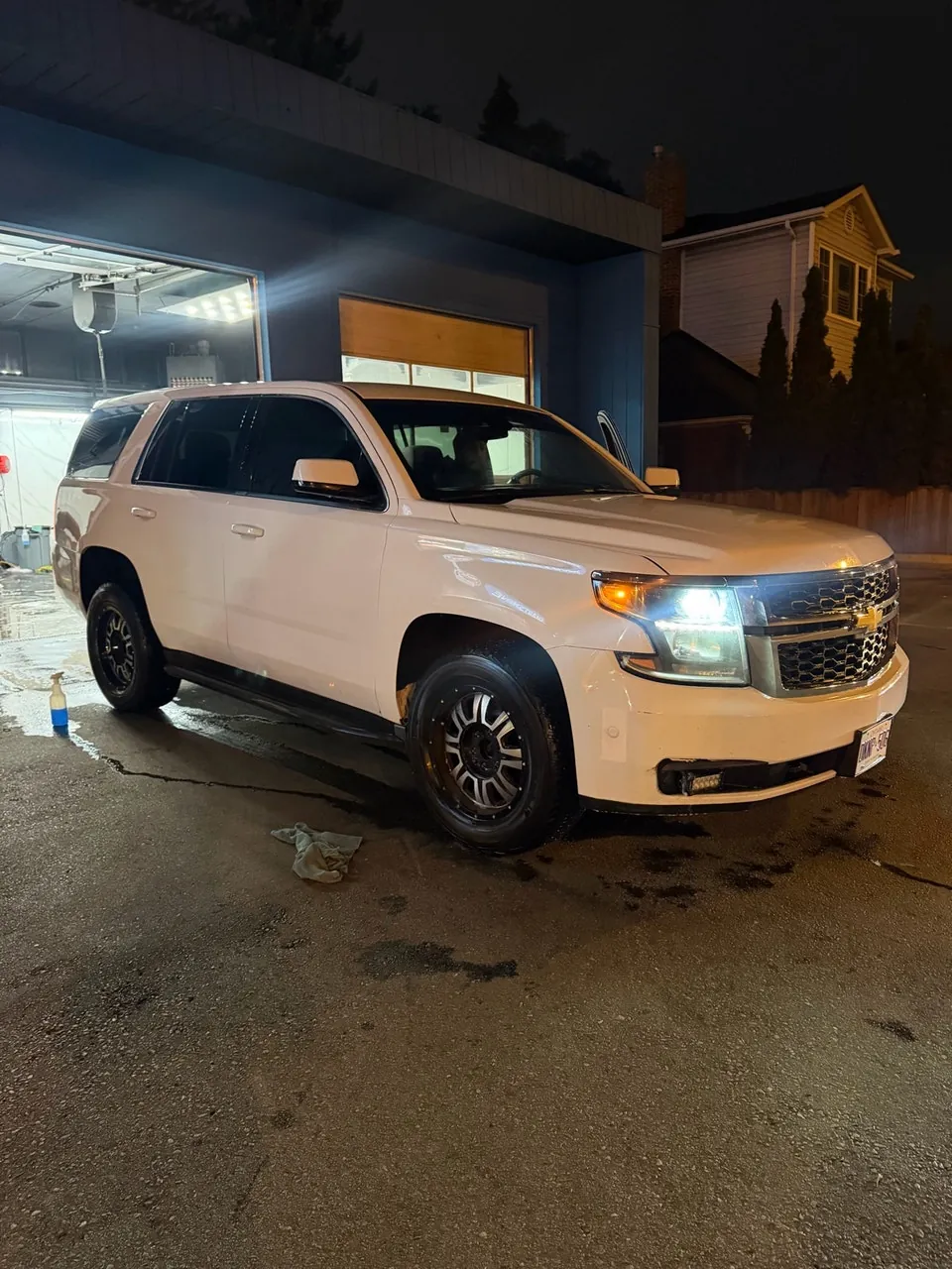 Chevrolet Tahoe 2016 photo 2