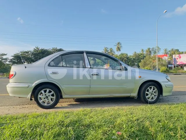 Nissan Sunny 2000 photo 5