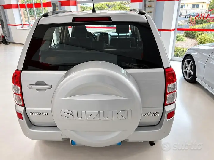Suzuki Grand Vitara 2006 photo 4