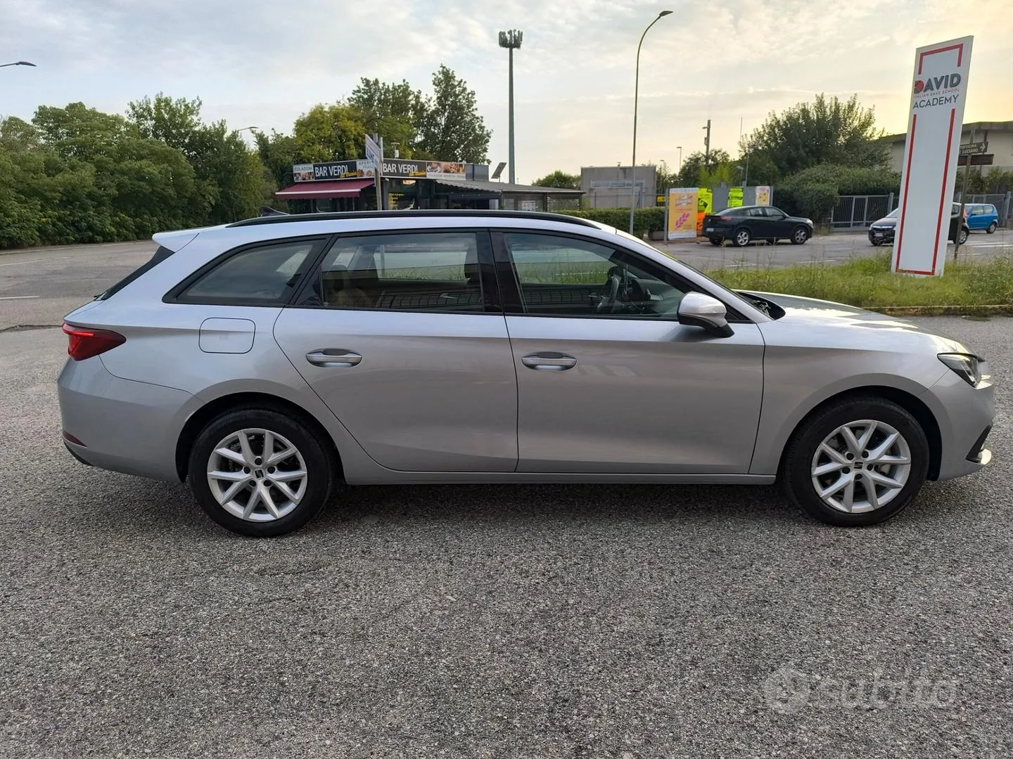 Seat Leon 2024 photo 5
