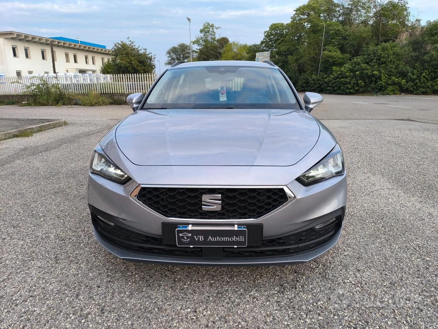 Seat Leon 2024 photo 2