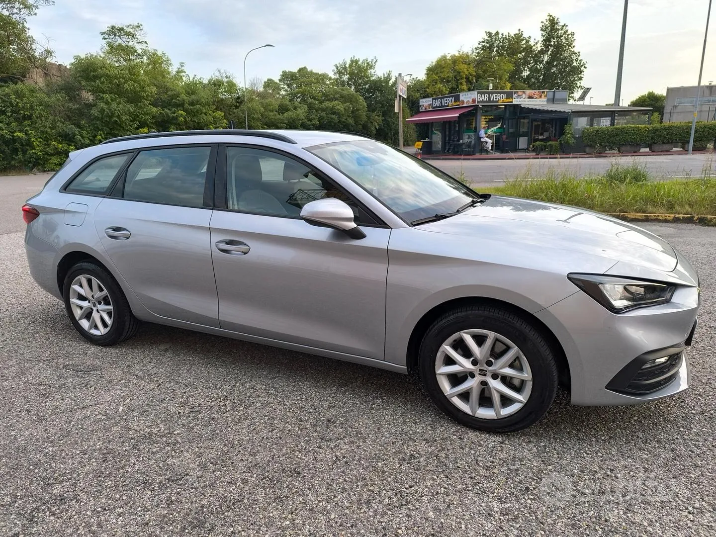Seat Leon 2024 photo 4