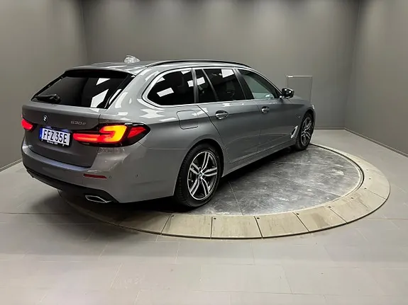 BMW 530E 2023 photo 5