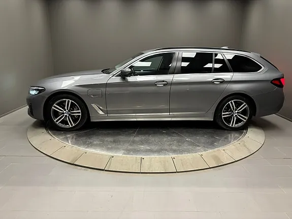 BMW 530E 2023 photo 2