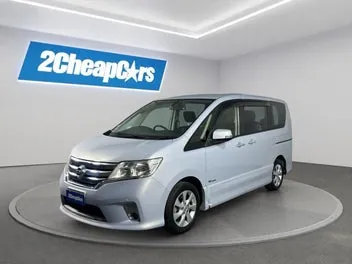Nissan Serena 2013 photo 2